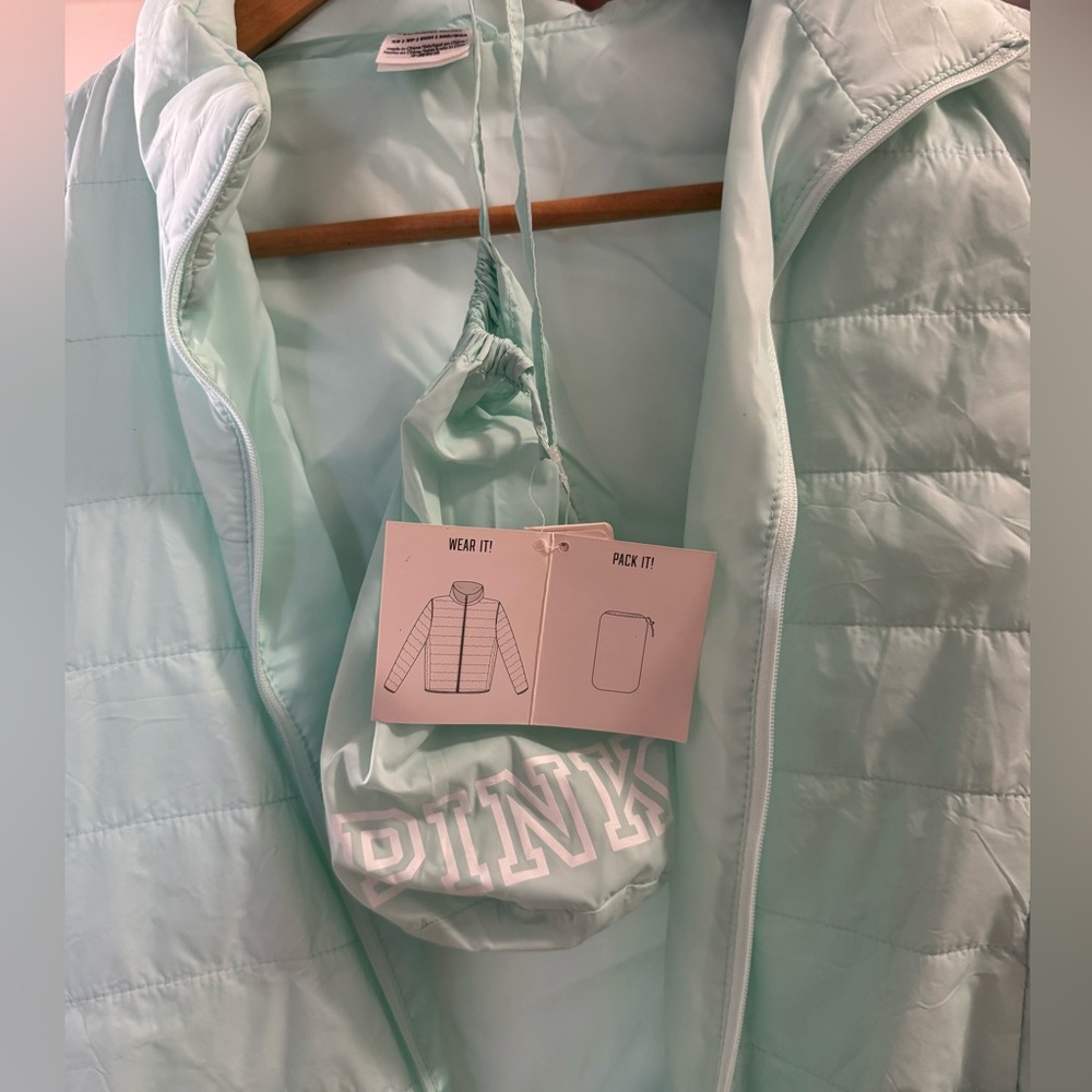 PINK Victoria's Secret Mint packable Puffer Jacket - XS (SEE NOTES re price tag)